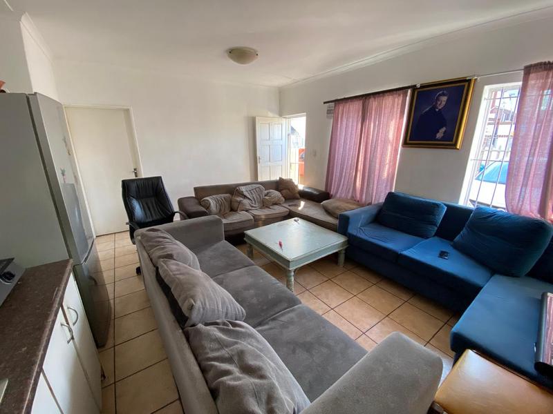 2 Bedroom Property for Sale in Maitland Western Cape